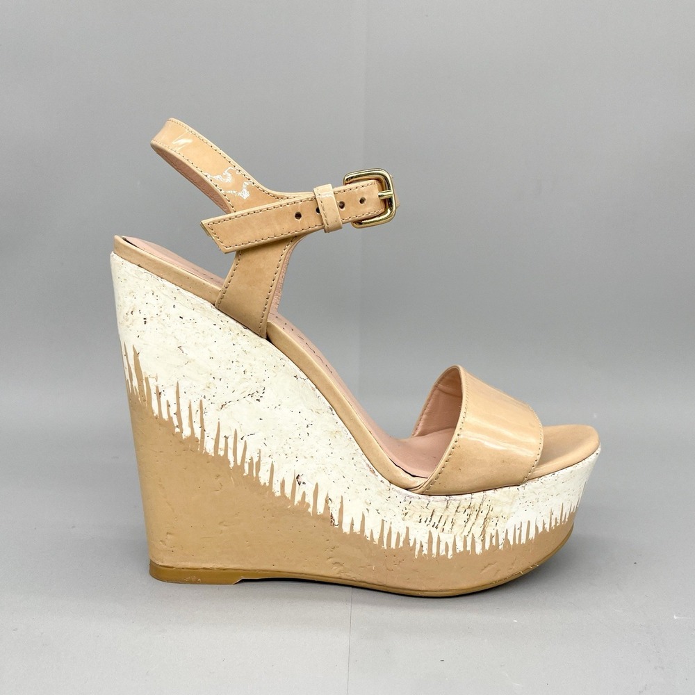 Stuart Weitzman Womens 7M Single Sky Sandals Nude Patent Leather Cork Wedge Heel